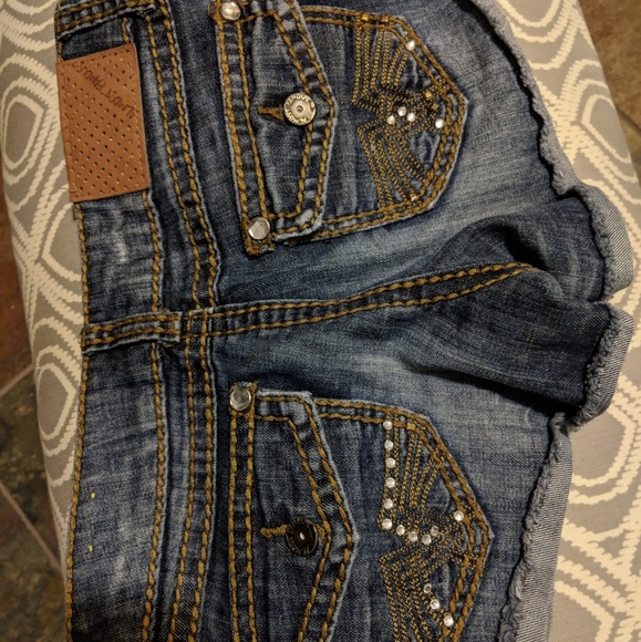 Booty shorts - Picture 2 of 3